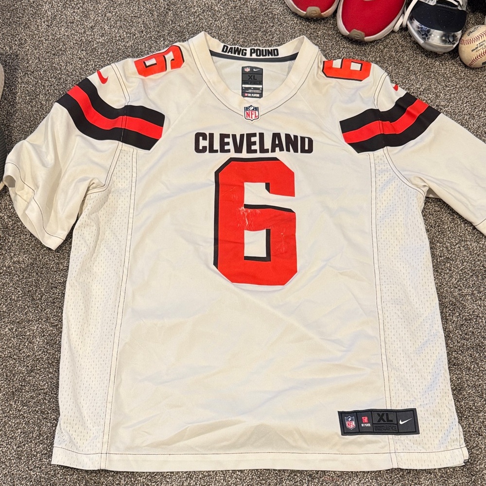 Nike NFL Cleveland Brown’s Mayfield Jersey